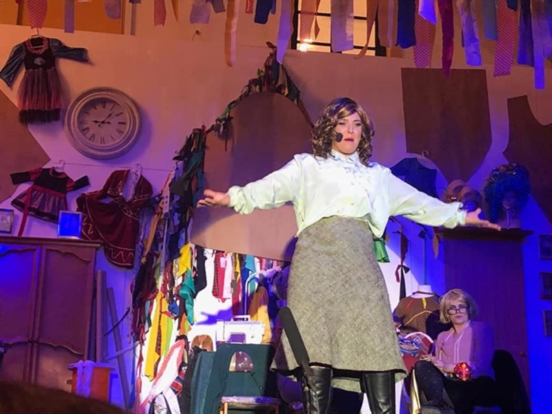 Mercedes Rivera ensalza al carnaval y rinde tributo a la aportación de las costureras a la fiesta