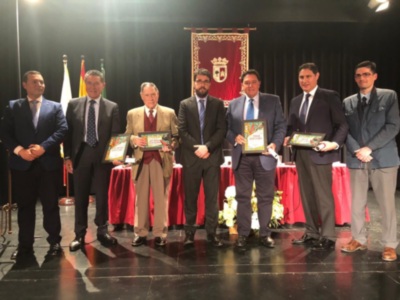 El pueblo de Gerena rindió anoche un merecido homenaje a la familia Campuzano