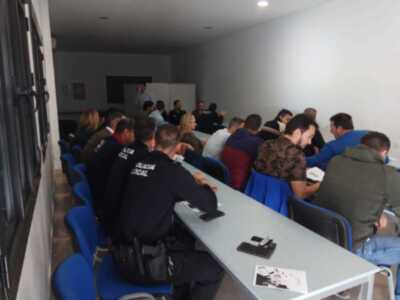 25 agentes de la Policía Local asisten a un curso sobre el sistema mCam de identificación de matrículas de vehículos