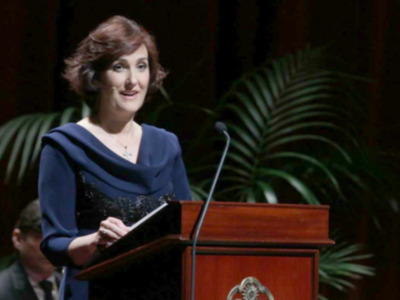 Charo Padilla firmará ejemplares del Pregón de Semana Santa en librería Verbo Sierpes