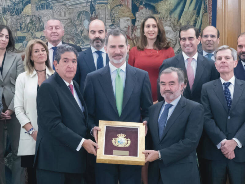El Rey recibió la Medalla de Oro del Colegio de Abogados de Sevilla