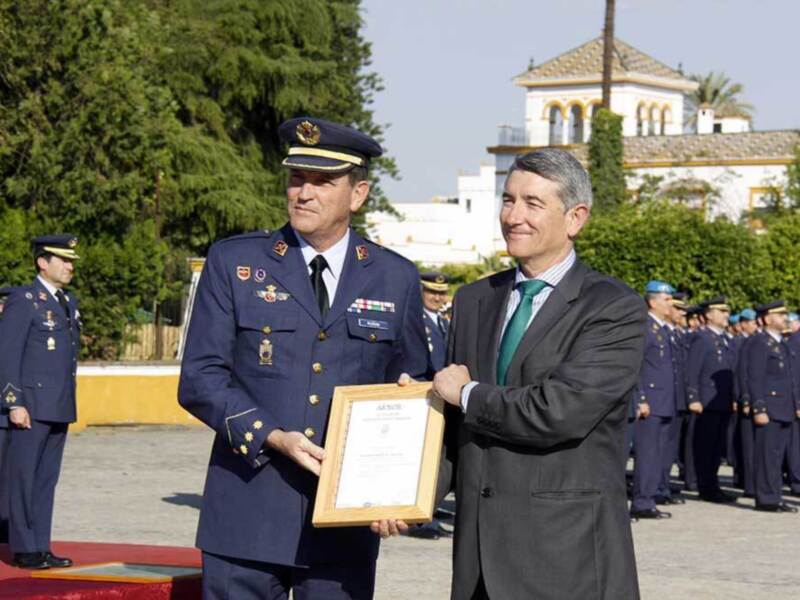 AERNOR, galardonó con el sistema de gestión medioambiental el Certificado ISO 14001 a la Maestranza Aérea y al Cuartel Aéreo de Tablada de Sevilla.