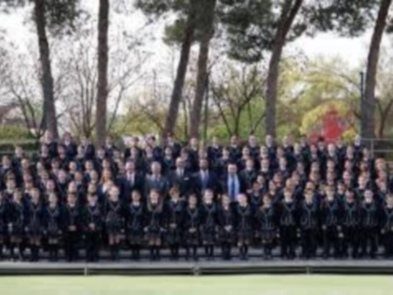 El coro del colegio sevillano Yago School le canta al Papa en el Vaticano