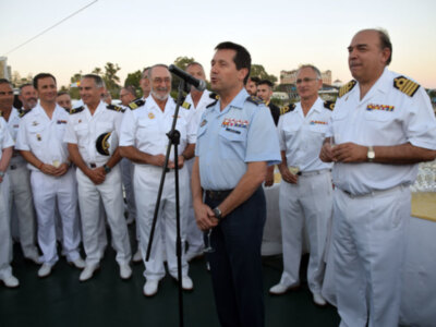 La Fiesta  de la Virgen del Carmen estuvo presidida por el comandante Naval D. Javier Albert Pérez y el General de División Enrique Jesús Biosca Pérez