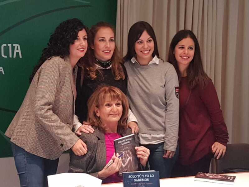 Ana María Gutiérrez Toscano presenta en Chipiona hoy viernes su tercera novela, ‘Sólo tú y yo lo sabemos’