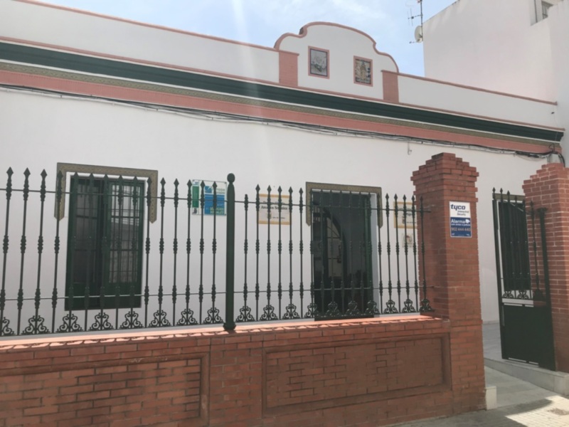 Luz María Caraballo informa que el 2 de septiembre se abrirá el plazo para solicitar las ayudas del programa de gratuidad de material escolar