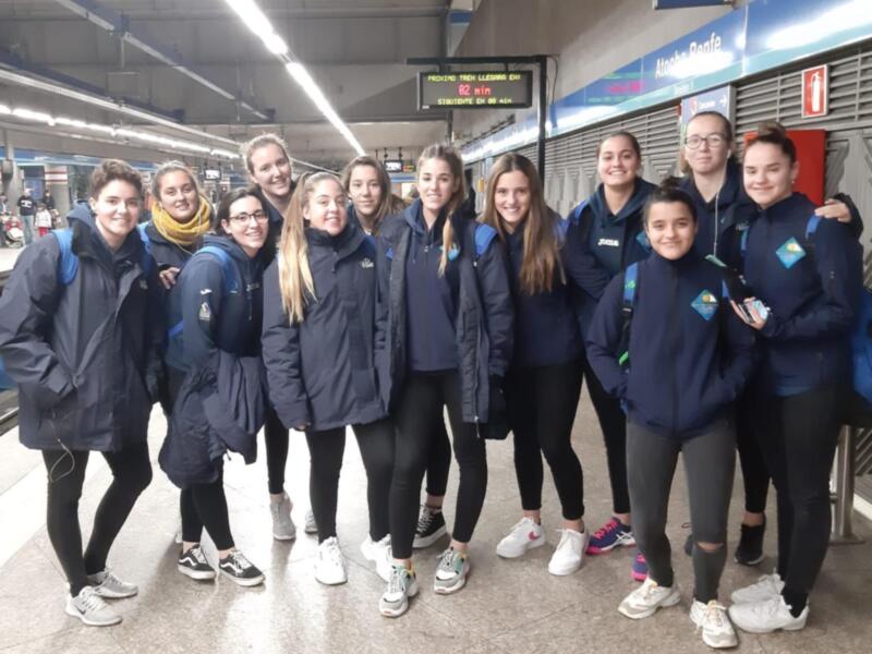 Las chicas del C.W. Dos Hermanas presentan credenciales en la categoría de plata