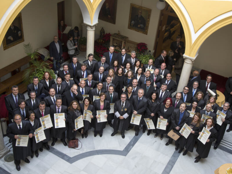 Reconocimiento a letrados que cumplen sus Bodas de Plata en el Colegio de Abogados