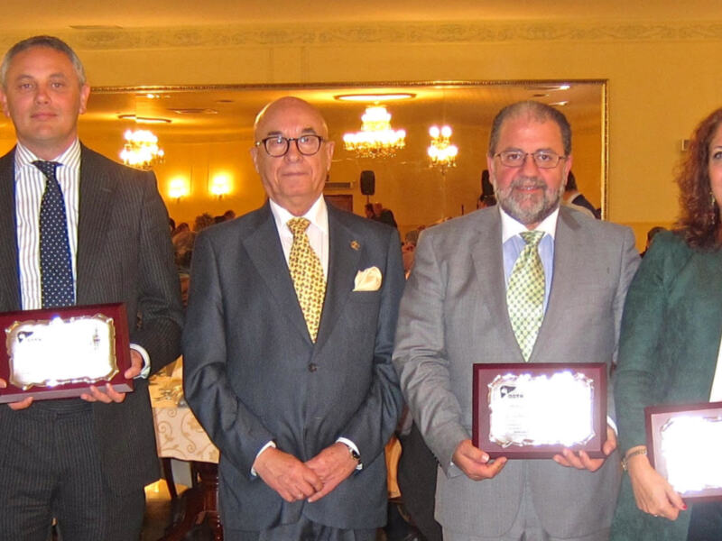 Alberto García Reyes y UVITEL TV de Utrera, Premios Periodistas Solidarios 2019