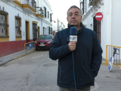 Pepe Mellado afirma que las obras de arreglo de la calle Larga permiten mejorar sus condiciones generando empleo al mismo tiempo