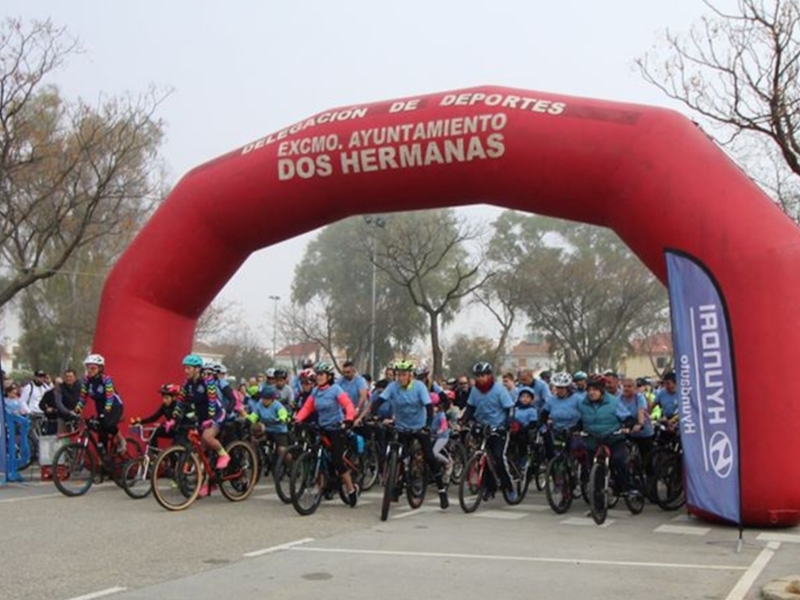 Más de 2.000 personas en el XXXVIII Día de la bicicleta de Dos Hermanas