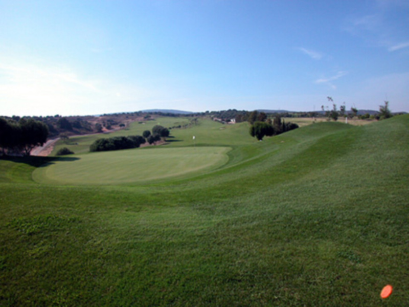Tras 12 años, se puede activar una normativa sostenible, que permita la realización de inversiones en nuevos proyectos de campos de golf en Andalucía.