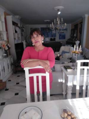 La pintora malagueña Lola Morón Rebel dona 32 cuadros con el fin de recaudar fondos para material sanitario