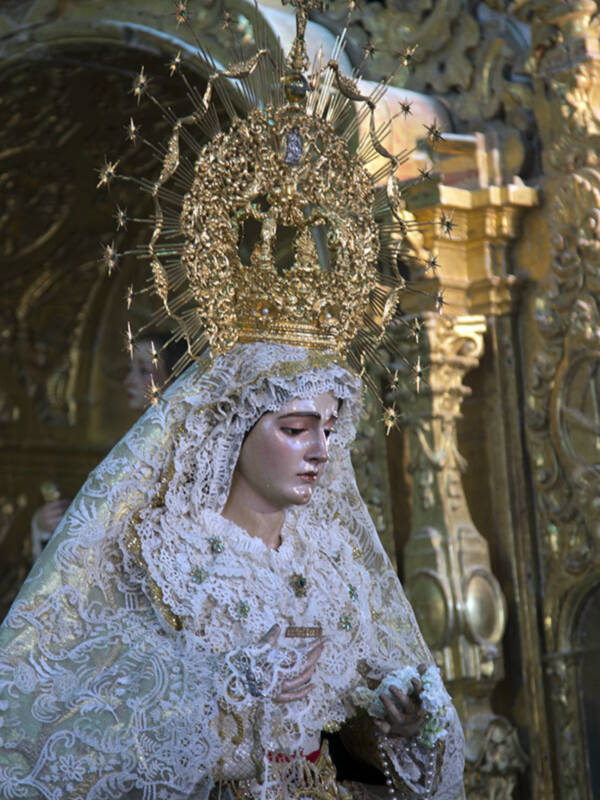 El tercer domingo de mayo se celebra la Función Principal de la Hermandad de la Vera-cruz Ilipense.