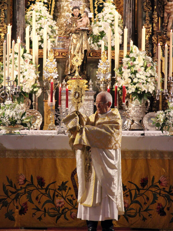 Fray Francisco García Rodríguez, presidió la Solemne Función de San Antonio de Padua de la Calle San Vicente.
