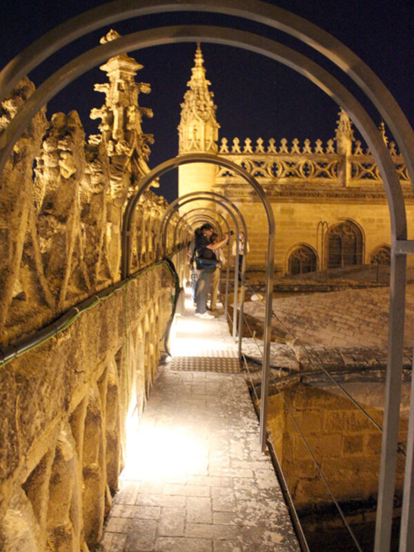 Nuevas visitas nocturna a la catedral de Sevilla desde el 1 de Julio.