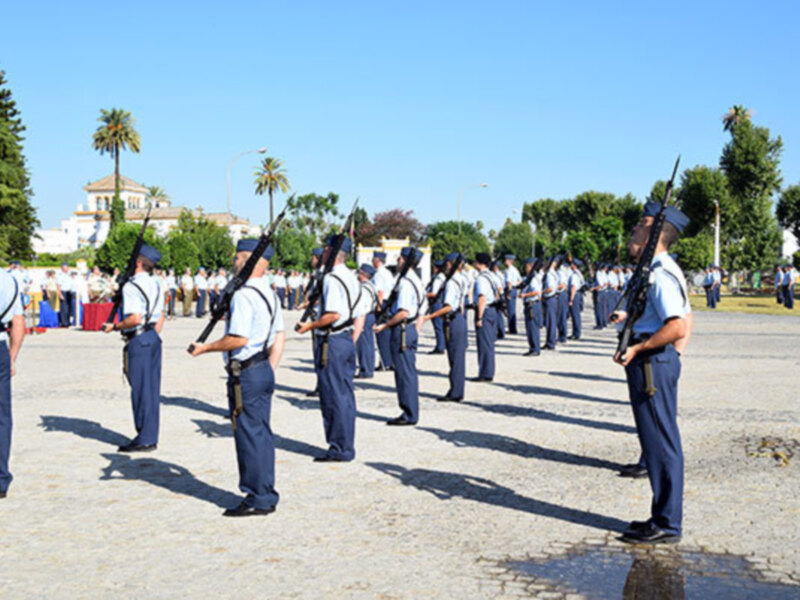 El coronel Alberto Quirós Díaz toma posesión como nuevo jefe del Acuartelamiento Aéreo de Tablada de Sevilla