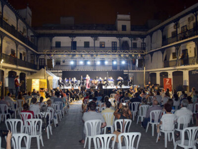 Concierto de la Banda Sinfónica en el patio del Hotel Triana, con motivo de la Velá de Triana 2020