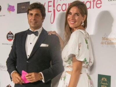 Lourdes y Sibi Montes  rivales en elegancia junto a Fran Rivera y el Tato en premios escaparate en Ronda