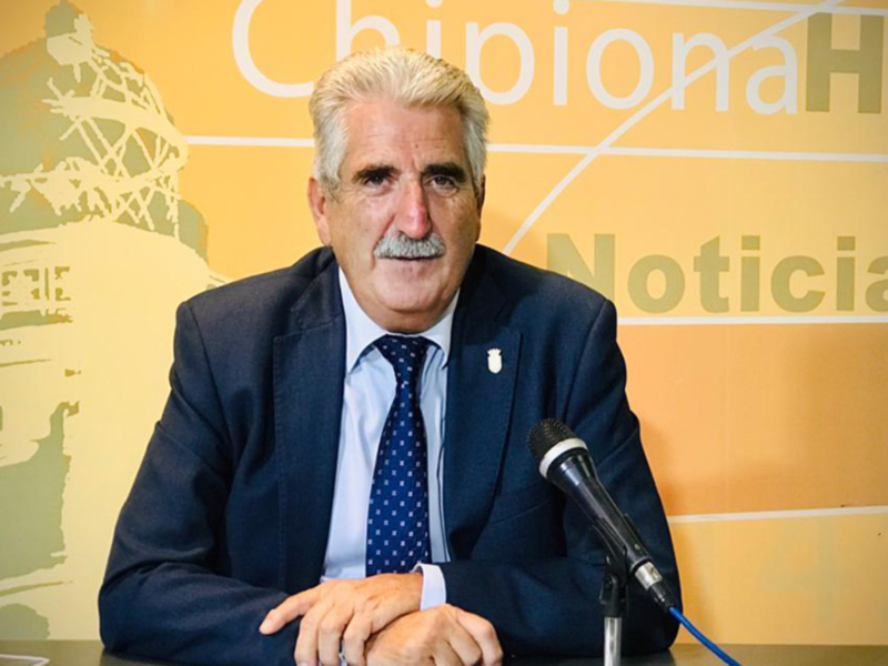 El Alcalde solicita a la Consejería y al Ministerio de Agricultura que garantice la comerciacilización de la flor cortada en Todos los santos