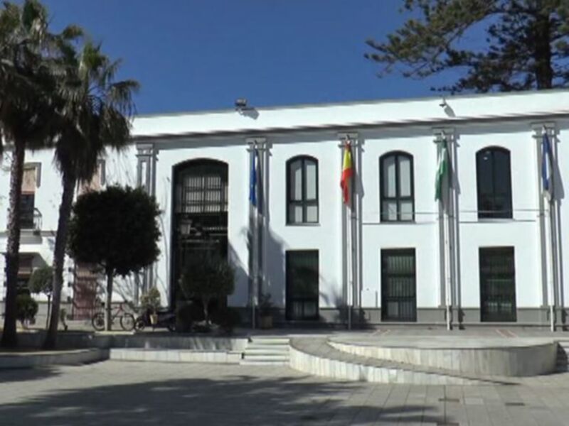 El alcalde de Chipiona anuncia las actuaciones de mejora de calles y edificios con cargo a los PROFEA de 2020 y 2021