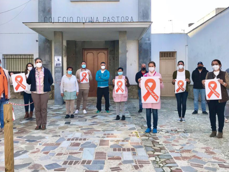 Una representación de los dos colegios concertados de la localidad se han sumado esta mañana a las concentraciones en contra de la LOMLOE