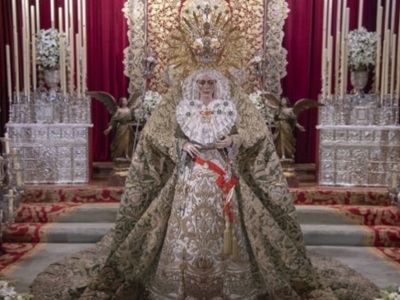 Veneración de la Esperanza Macarena