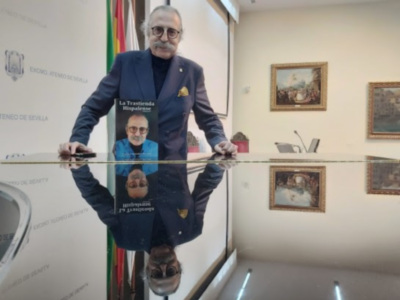 El cantautor Pascual González presenta 'La trastienda hispalense. Vol. II', homenaje a Sevilla, "gran musa de sus composiciones"