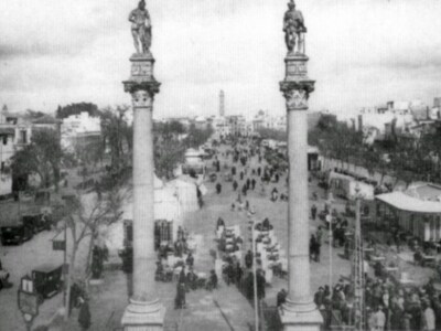 Hoy se cumplen 446 años del inicio de la construcción del Jardín de la Alameda de Hércules en Sevilla.