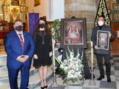 El pintor Antonio Montiel presenta el cartel conmemorativo de la Hermandad de Los Dolores de Álora