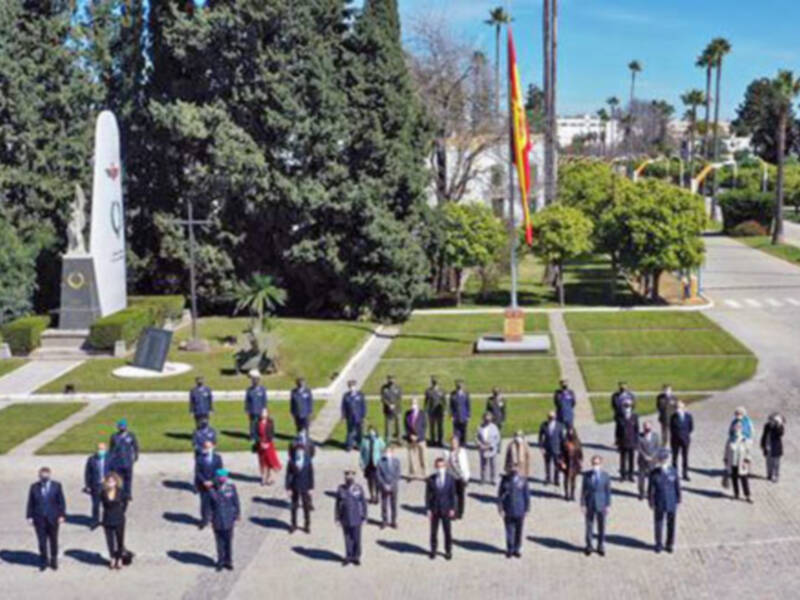 Acto de izado solemne de Bandera en reconocimiento al BBVA