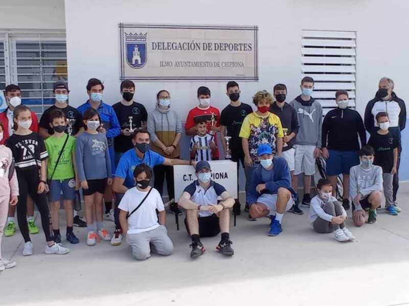 32 tenistas participaron la pasada semana en el torneo de Tenis Cadete y Junior Marzo 2021 