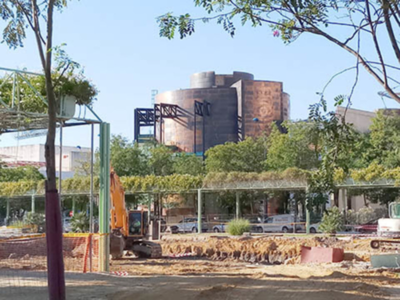 La avenida Tomás Alva Edison afectada por obras municipales.