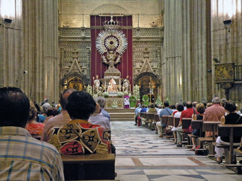 Cultos anuales a la Virgen de los Reyes en la Catedral de Sevilla
