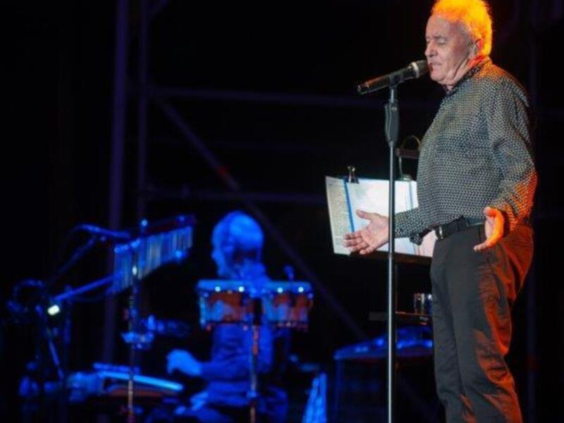 Víctor Manuel triunfa en el Tío Pepe Festival en su regreso a los escenarios