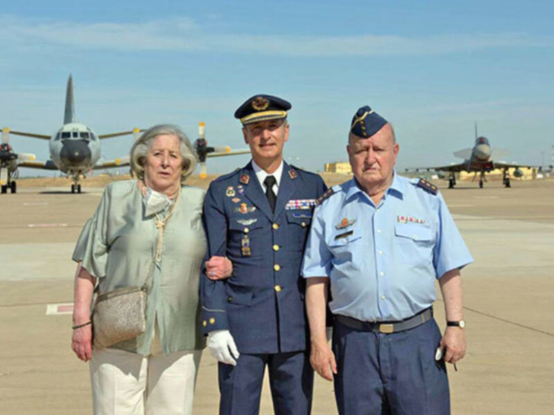 El coronel Enrique Fernández toma posesión como jefe de la Base Aérea de Morón de la Frontera (Sevilla) y el Ala 11