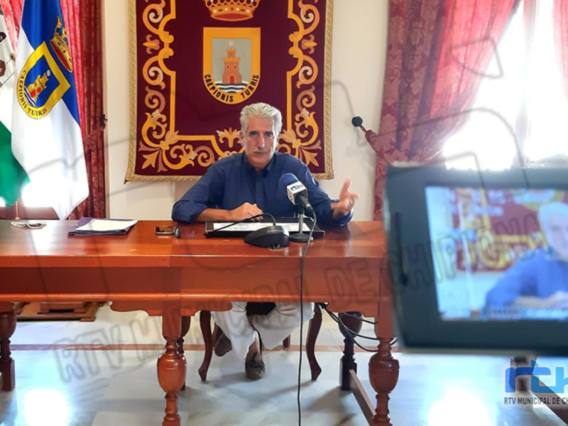 El Alcalde presenta las actividades para otoño donde se recoge el nombramiento de Julio Ceballos como Hijo Predilecto de Chipiona