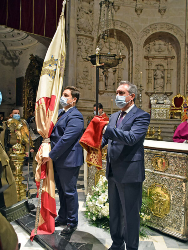 Procesión Claustral de la Espada "Lobera" del Rey Fernando III en Sevilla 