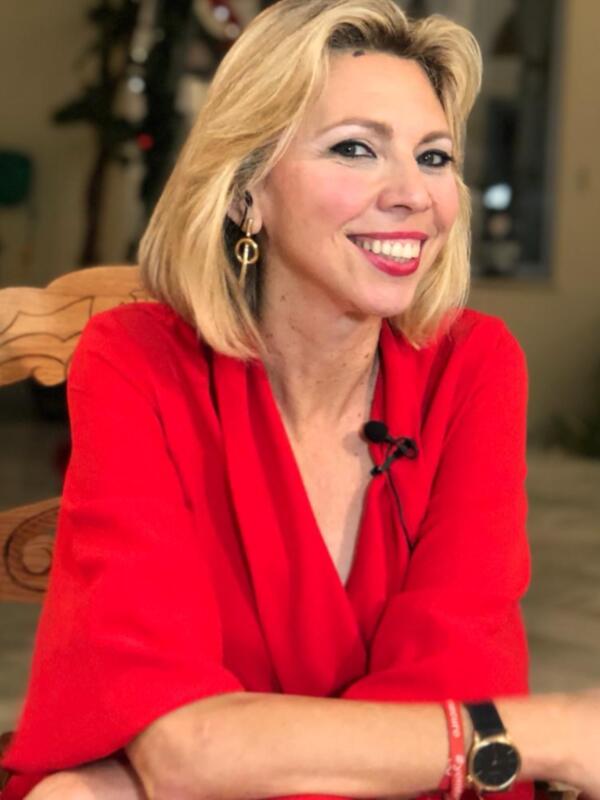 Marina Bernal entrevista hoy en Andalucia Despierta sobre su libro de Lola Flores
