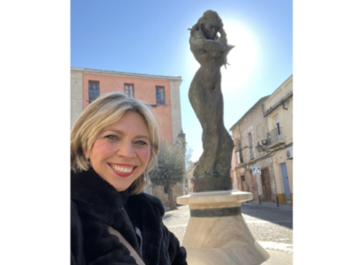  Presentación en Jerez del libro Lola el brillo de sus ojos de Marina Bernal en el centenario del nacimiento de Lola Flores.
