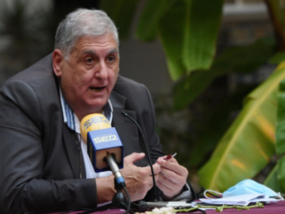  Presentación del libro “Gran Poder de Sevilla”, crónica de la Santa Misión 2021, en la Casa Hermandad del Gran Poder.