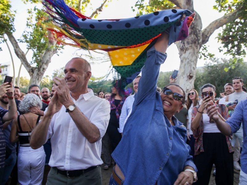 El alcalde llama a la ciudad a seguir siendo “un ejemplo” de tolerancia y respeto hacia la diversidad sexual durante la manifestación del Orgullo