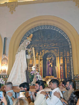 La Hermandad del Carmen del Puente de Triana traslada su virgen  a la parroquia de la O para sus cultos en su honor
