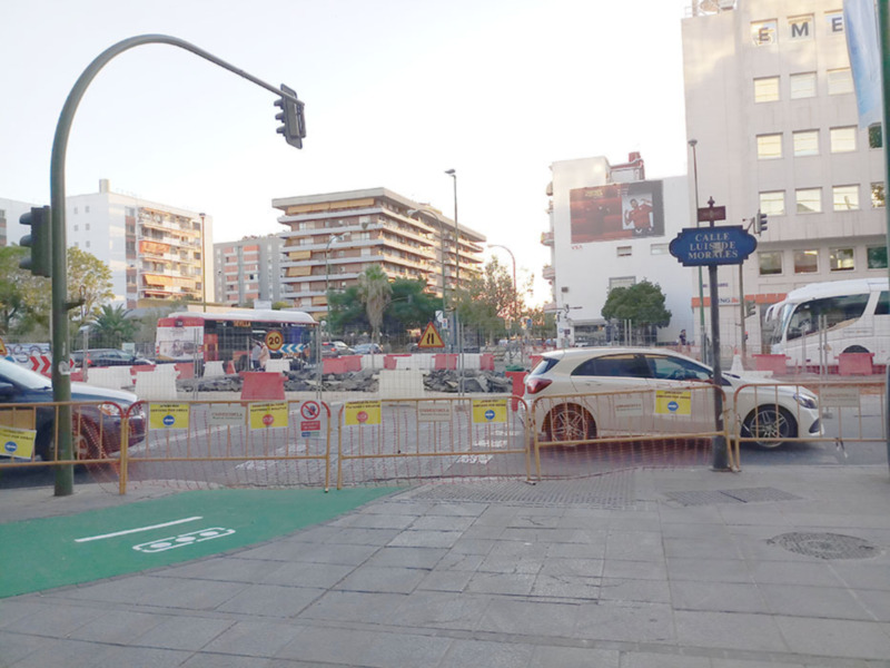 Las obras tienen que respetar los pasos de peatones.