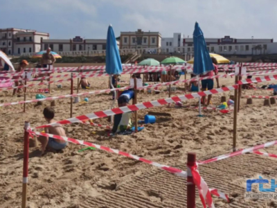 Una veintena de participantes en el primer Concurso de castillos de arena de la Delegación de Playas
