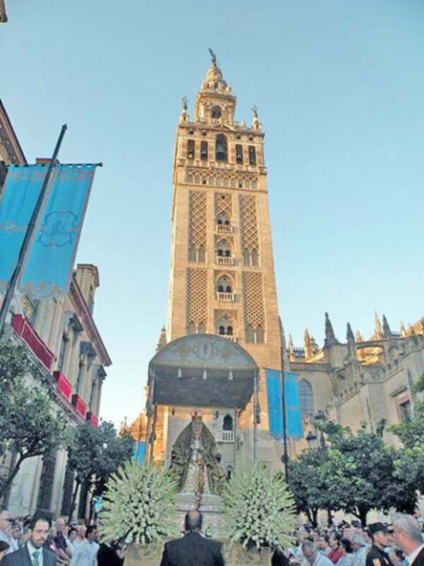 Las Hermanas de la Cruz y su valiosa contribución a la tradición mariana en Sevilla