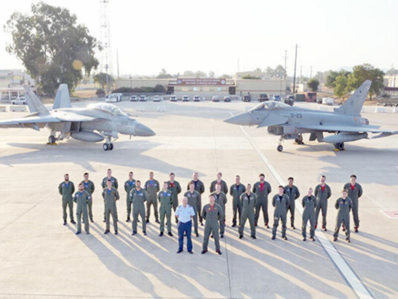 La maniobras básicas de combate, lo que ha supuesto una excelente oportunidad de entrenamiento para nuestros pilotos