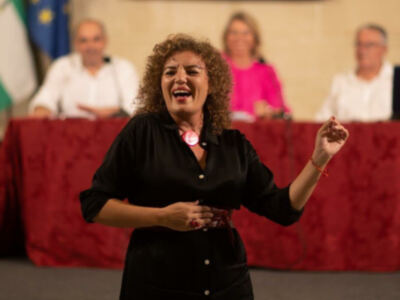  Brillante actuación musical de Paz de Alarcón en la Feria del Libro de Jerez 2022