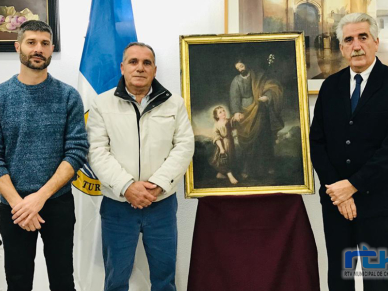 Cayetano Bellido Rodríguez dona al Ayuntamiento de Chipiona la obra pictórica ‘San José con el Niño’ para la Capilla del Cementerio 