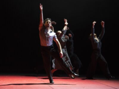 El bailaor David Coria y el cantaor David Lagos, rinden homenaje al Fandango¡Fandango! premio al mejor espectáculo en la Bienal de Sevilla de 2020